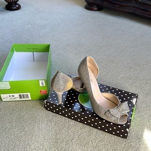 Kelly and Kate heels gold glitter size 8 wide